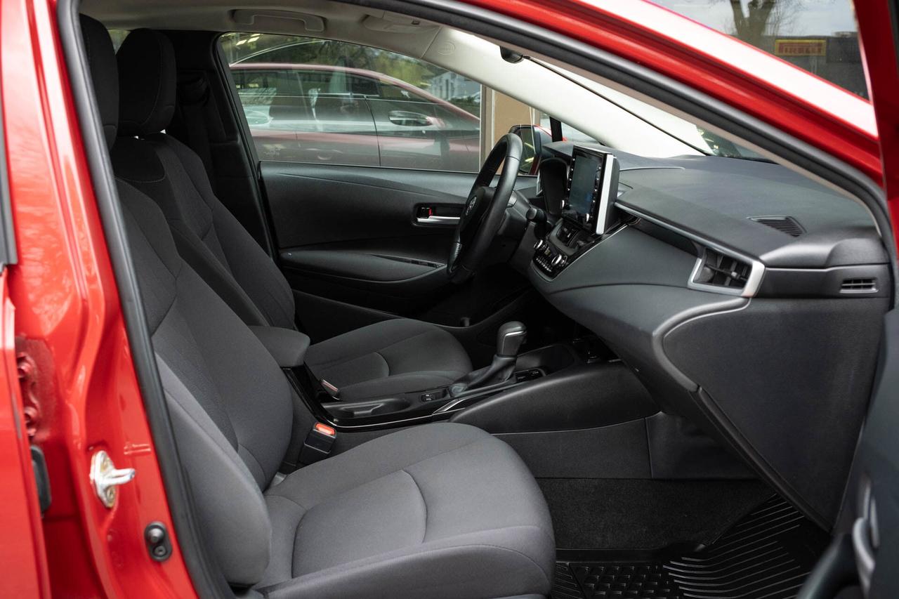 2020 Toyota Corolla LE UPGRADE PACKAGE Photo