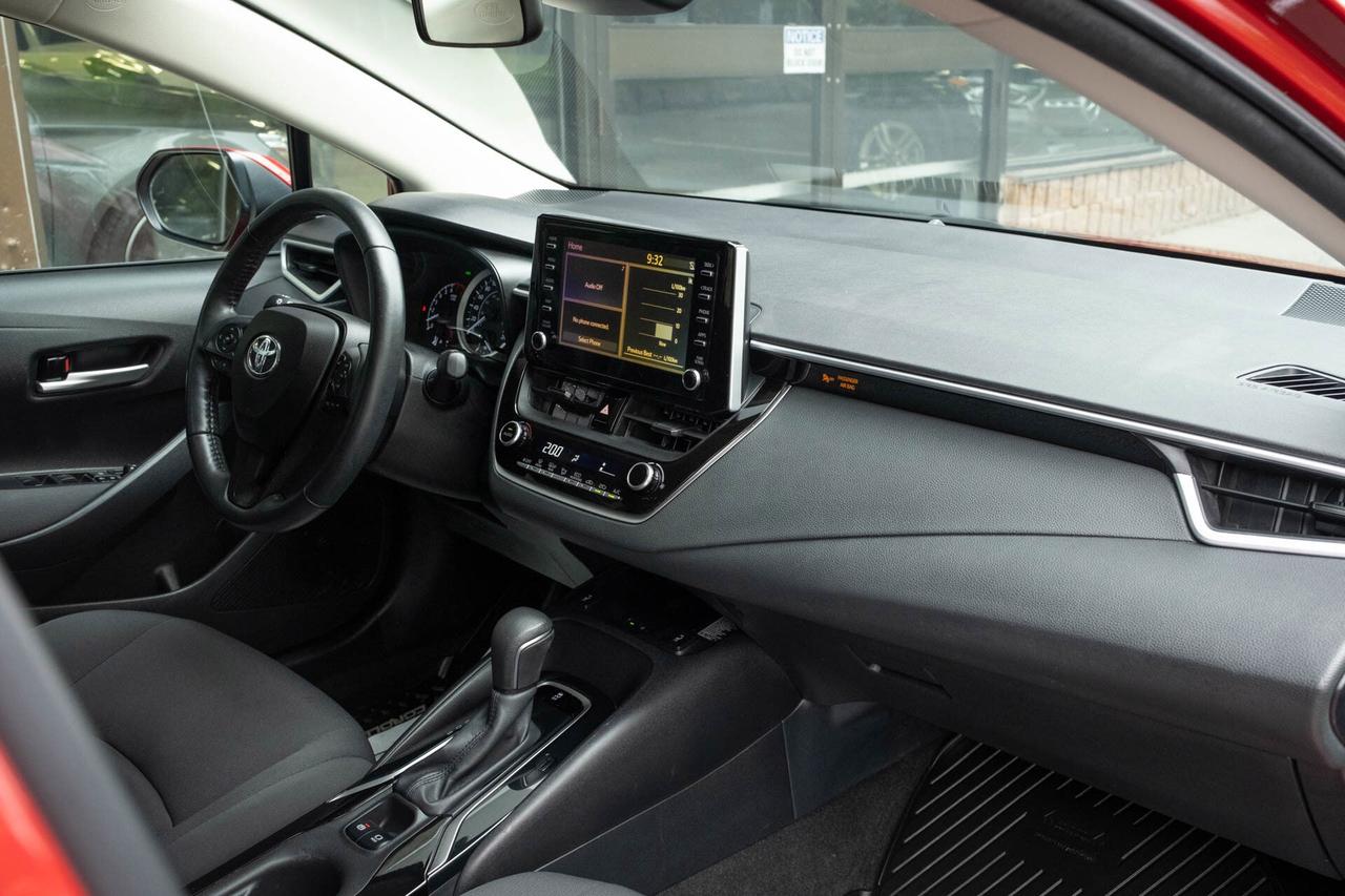 2020 Toyota Corolla LE UPGRADE PACKAGE Photo