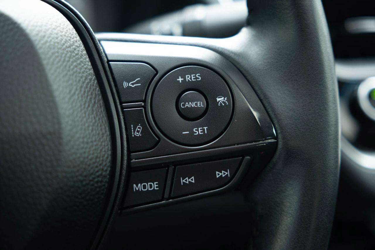 2020 Toyota Corolla LE UPGRADE PACKAGE Photo