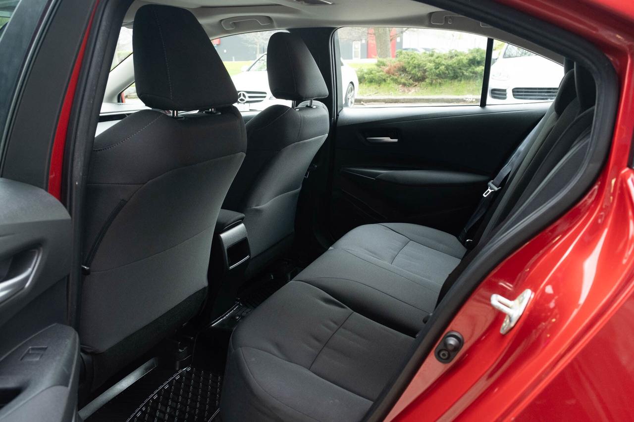 2020 Toyota Corolla LE UPGRADE PACKAGE Photo