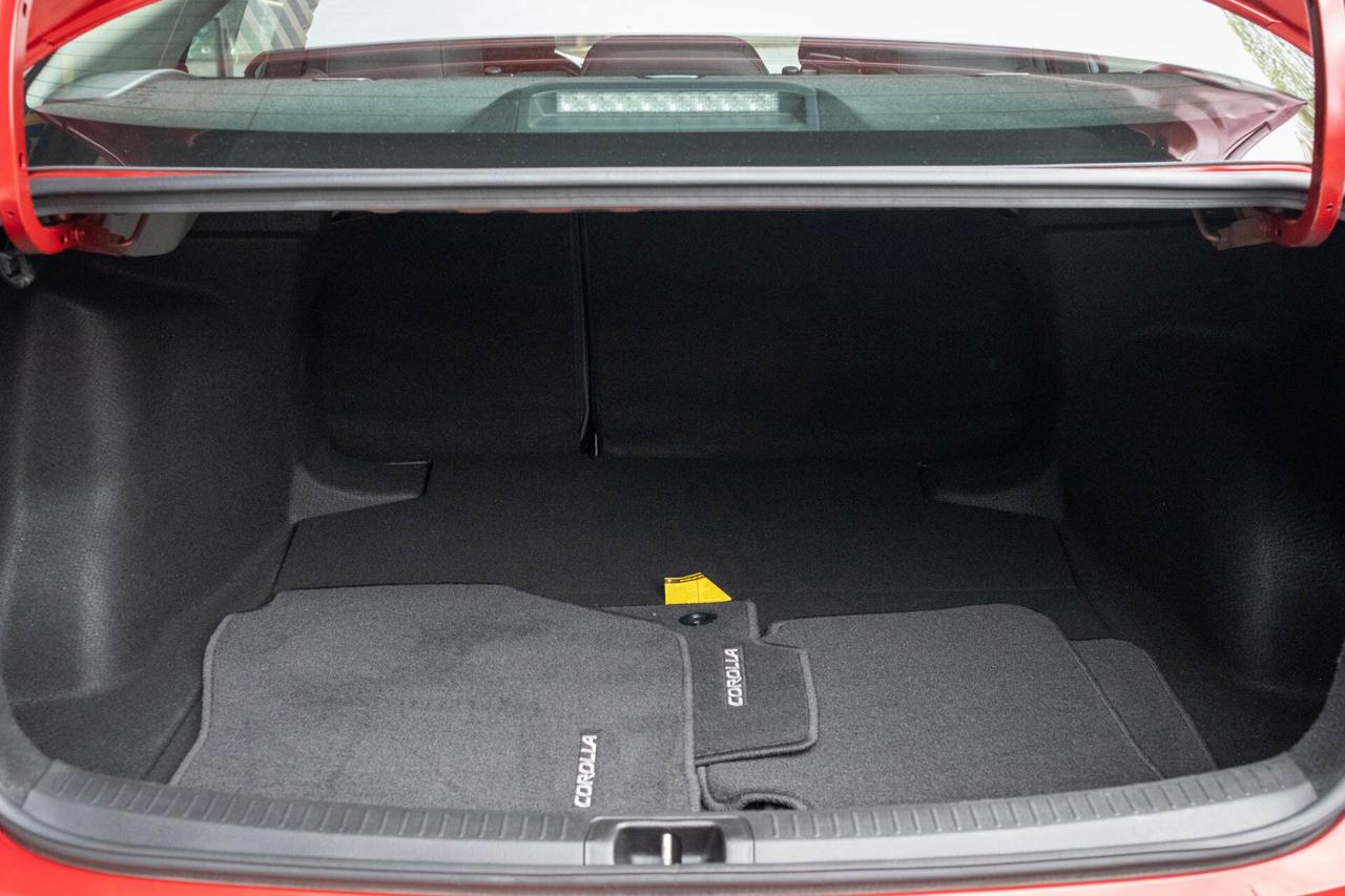 2020 Toyota Corolla LE UPGRADE PACKAGE Photo
