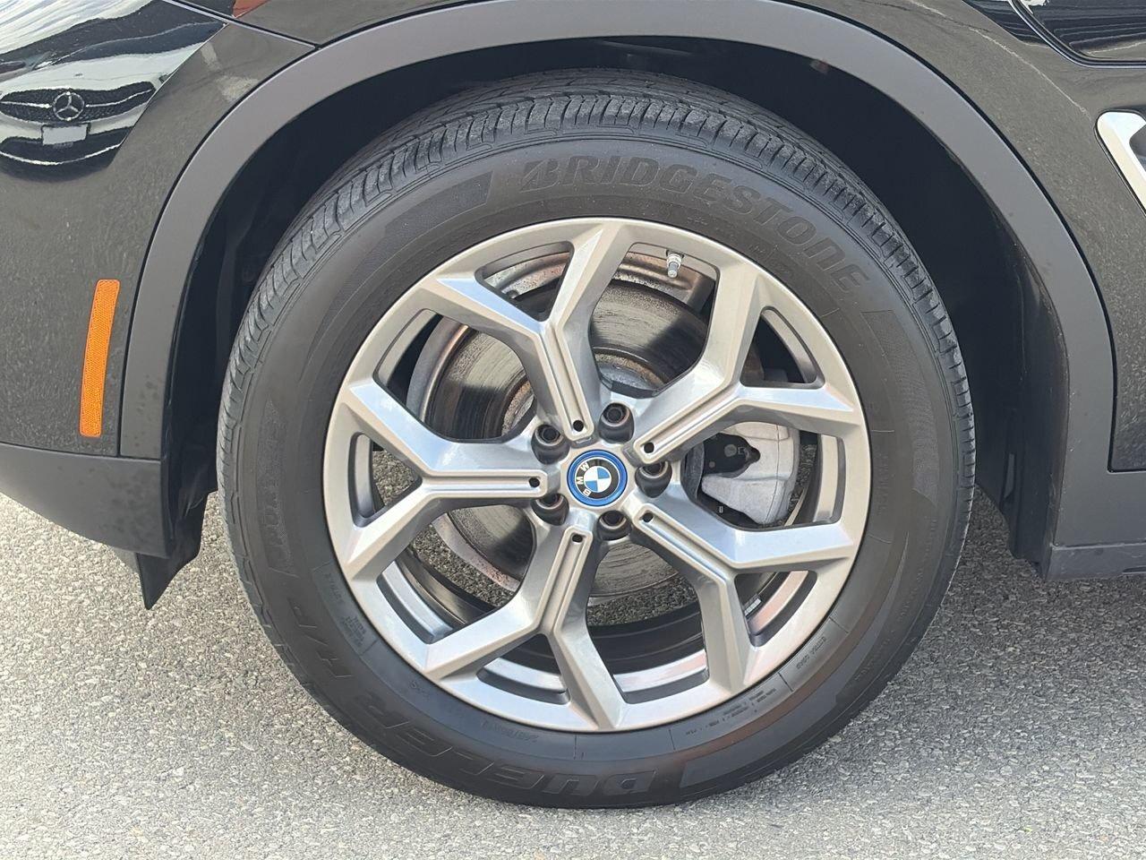2023 BMW X3 xDrive30e Woodgrain Interior Trim  Alloy Wheels  K Photo
