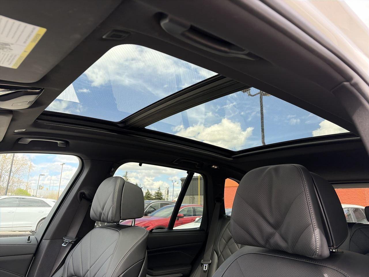 2024 BMW X5 xDrive40i Remote Starter  Alloy Wheels  Woodgrain Photo