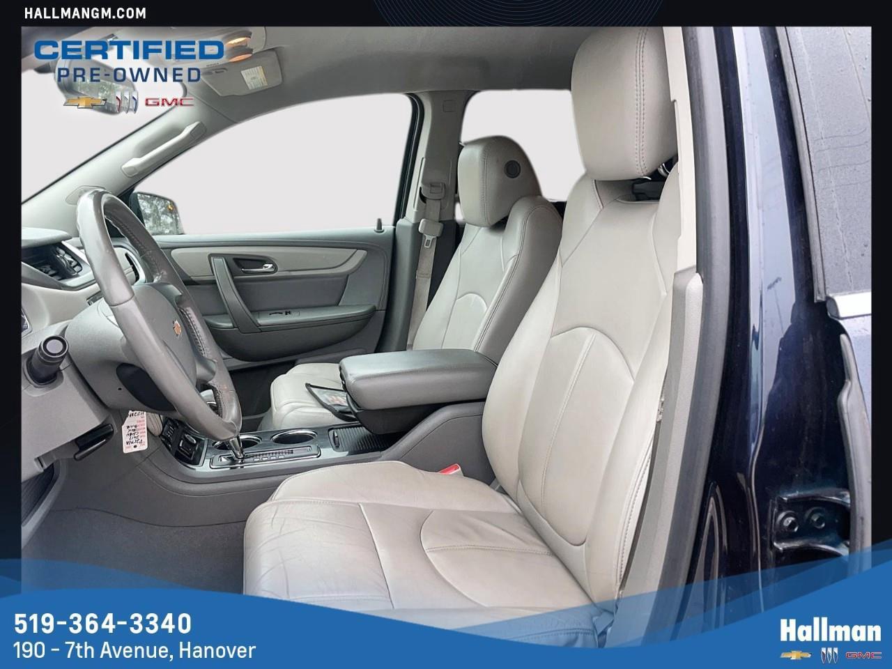 2017 Chevrolet Traverse LT 2LT Front-Wheel Drive Photo