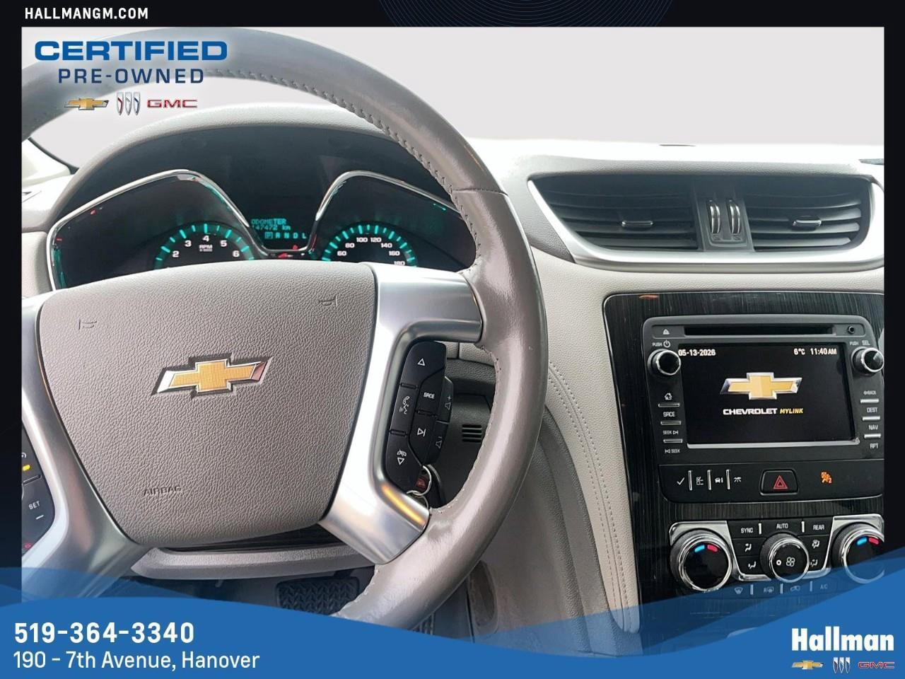 2017 Chevrolet Traverse LT 2LT Front-Wheel Drive Photo