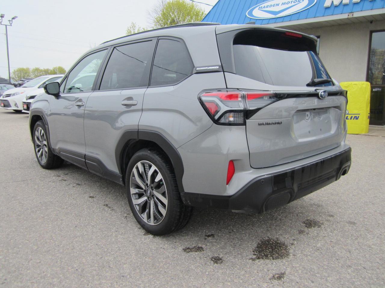 2025 Subaru Forester Premier AWD ONE OWNER NO ACCIDENTS Photo