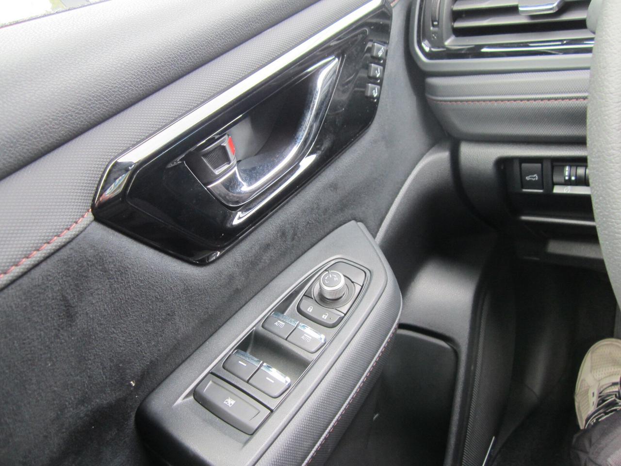 2025 Subaru Forester Premier AWD ONE OWNER NO ACCIDENTS Photo