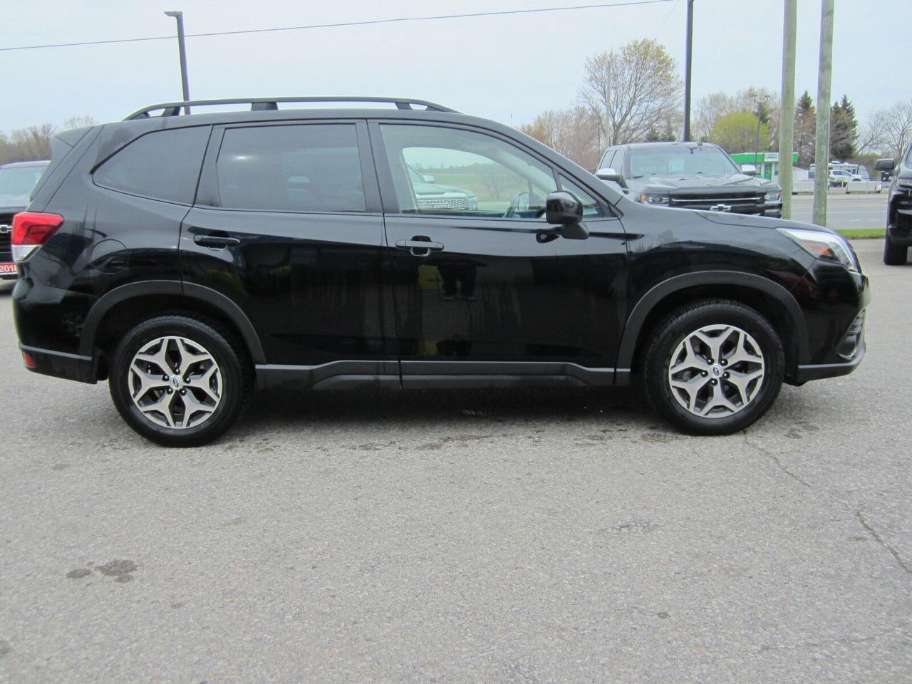 2022 Subaru Forester Touring CVT PANO ROOF ONE OWNER NO ACCIDENTS Photo