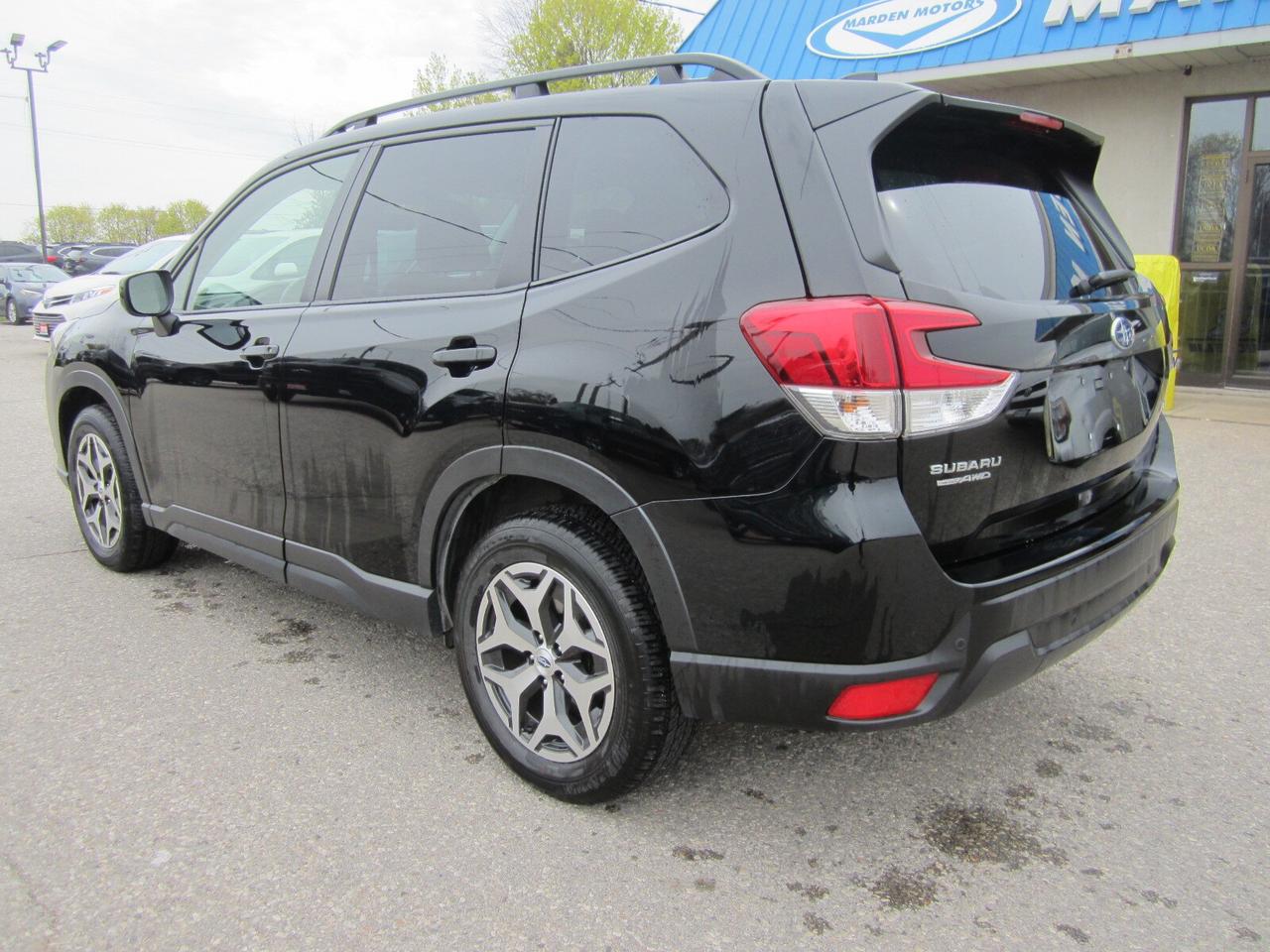 2022 Subaru Forester Touring CVT PANO ROOF ONE OWNER NO ACCIDENTS Photo