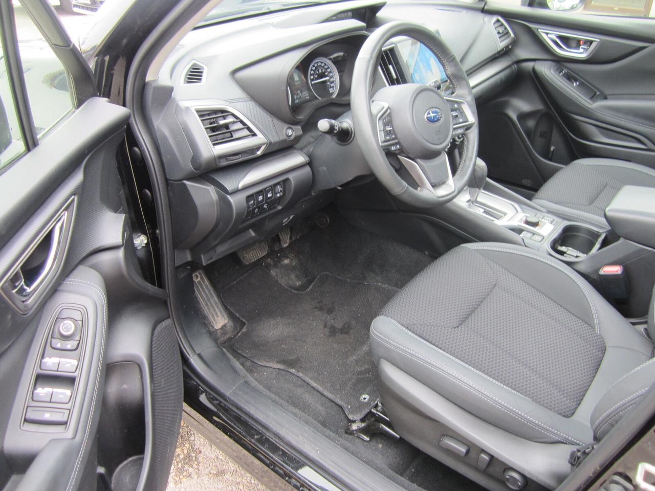 2022 Subaru Forester Touring CVT PANO ROOF ONE OWNER NO ACCIDENTS Photo