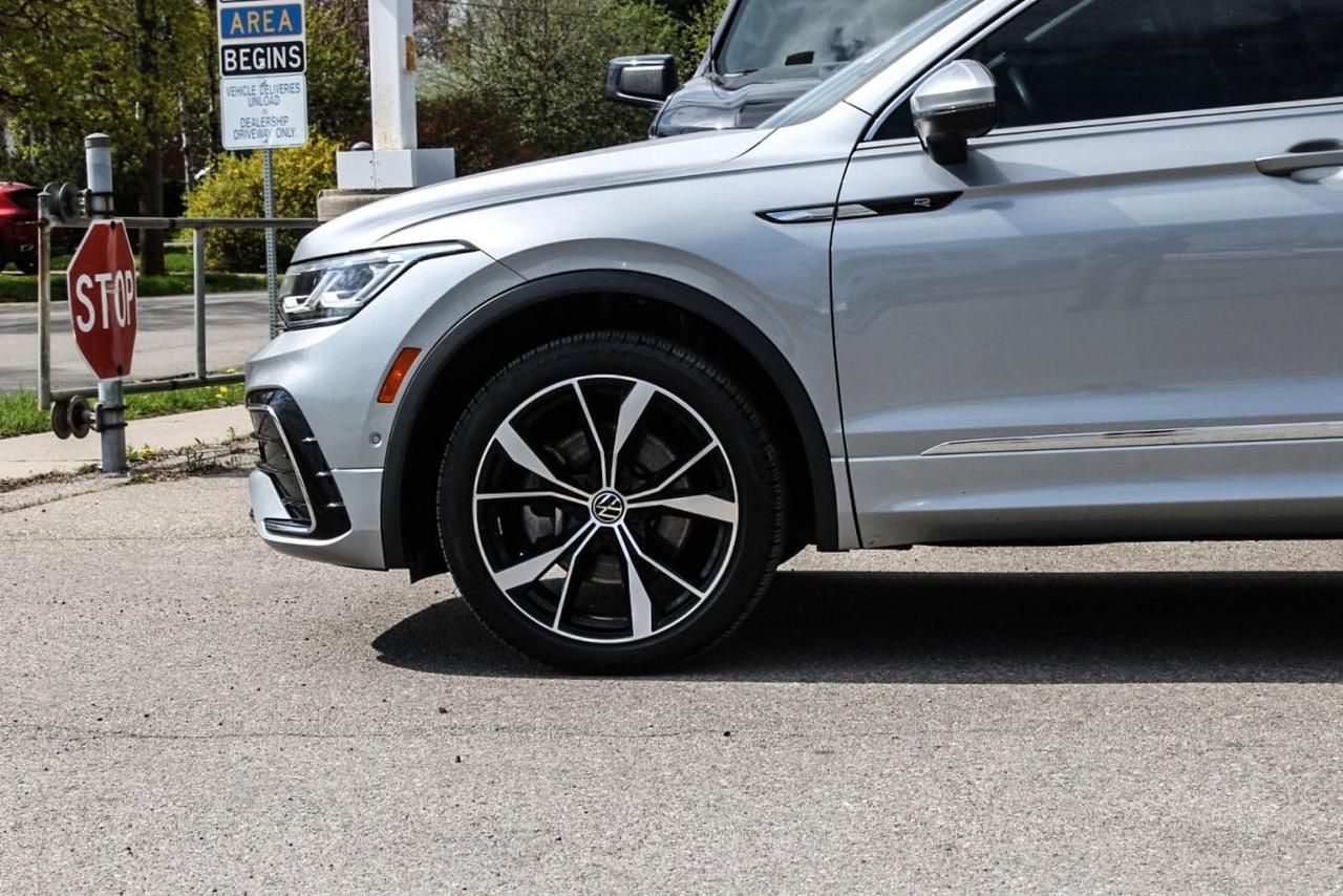 2024 Volkswagen Tiguan SEL Photo