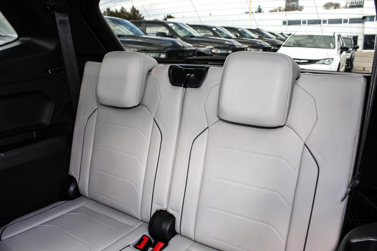 2024 Volkswagen Tiguan SEL Photo