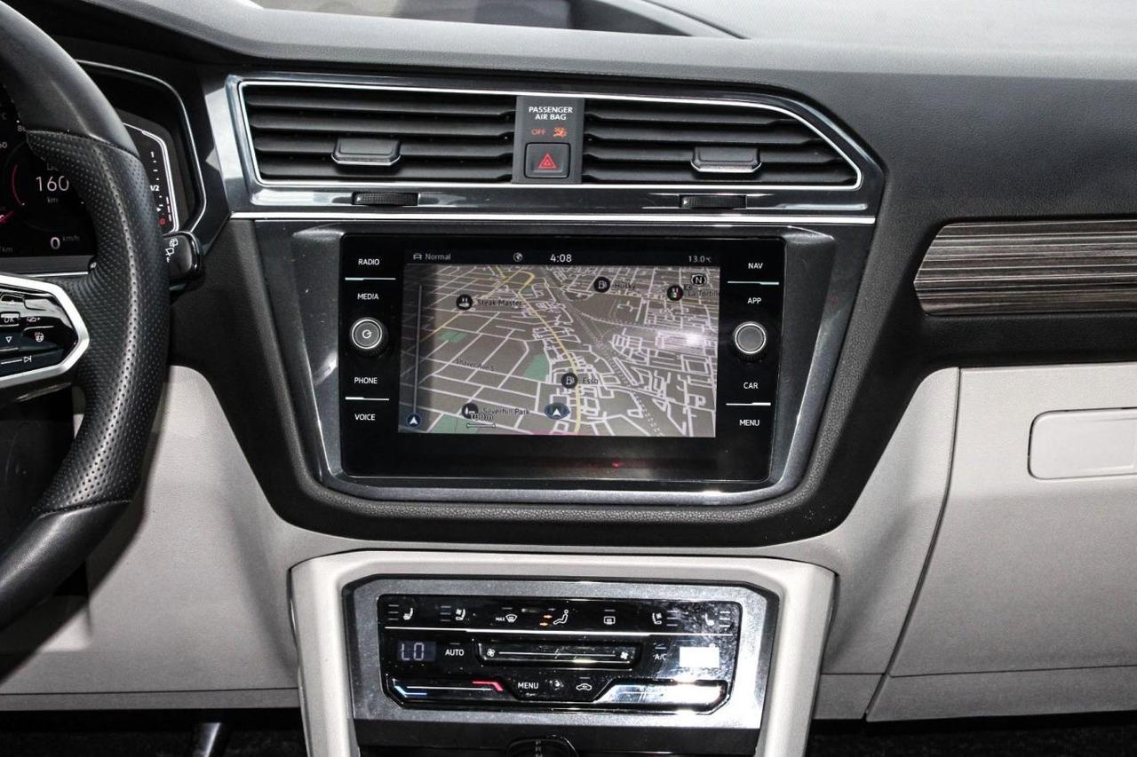 2024 Volkswagen Tiguan SEL Photo