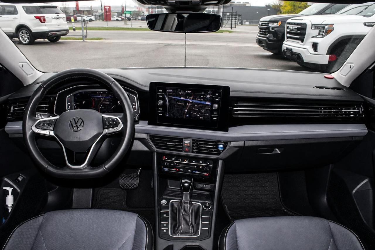 2025 Volkswagen Jetta SEL  Gps Sunroofg BkpCam HtdSeats DriveModes Photo