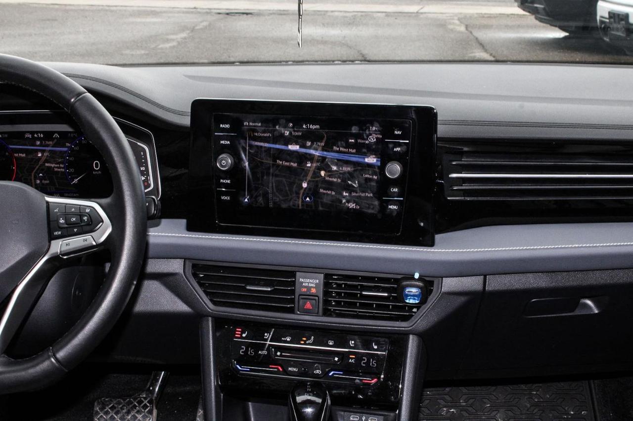 2025 Volkswagen Jetta SEL  Gps Sunroofg BkpCam HtdSeats DriveModes Photo