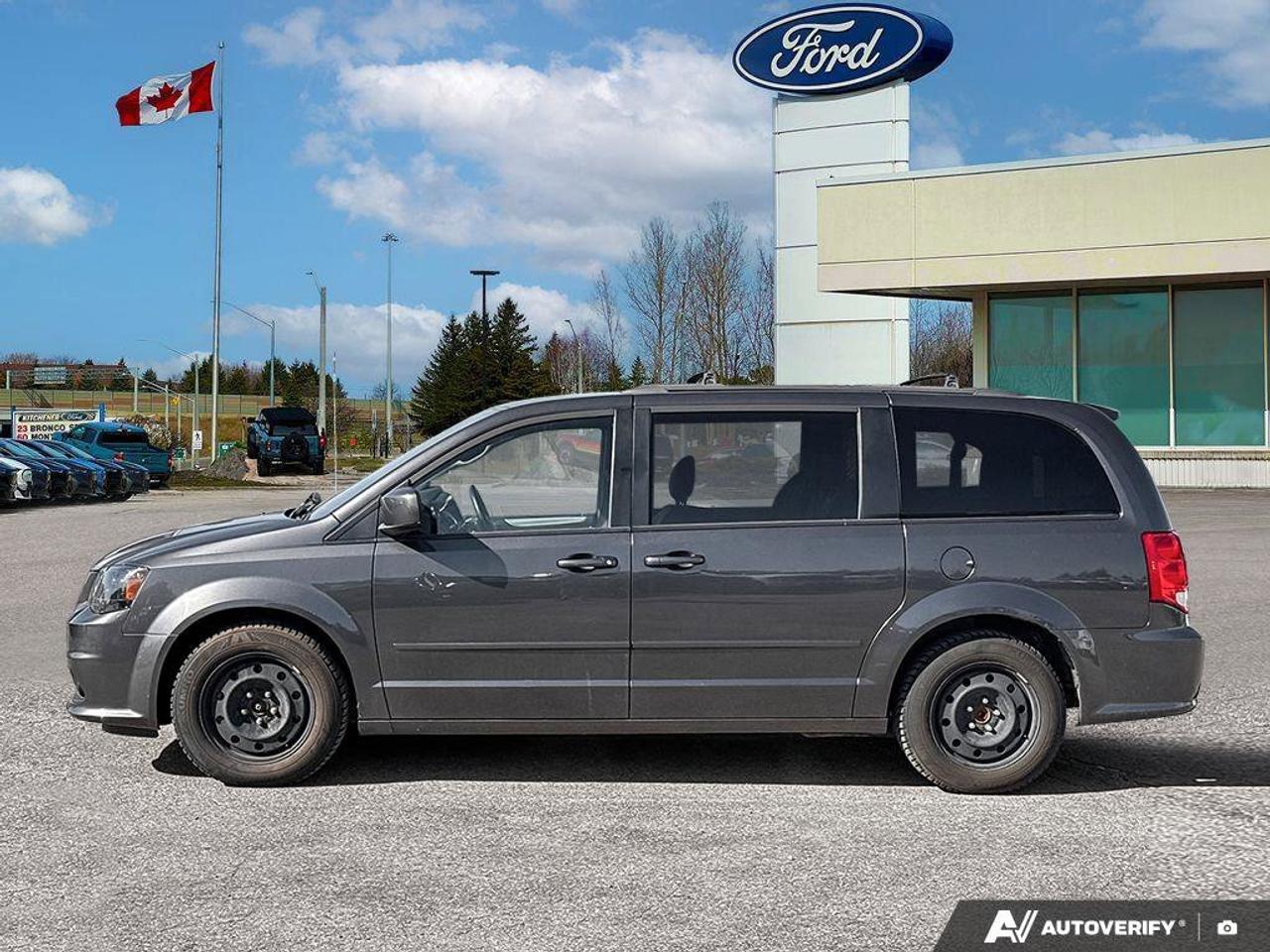 2017 Dodge Grand Caravan GT   LEATHER   HTD SEATS   NAV Photo