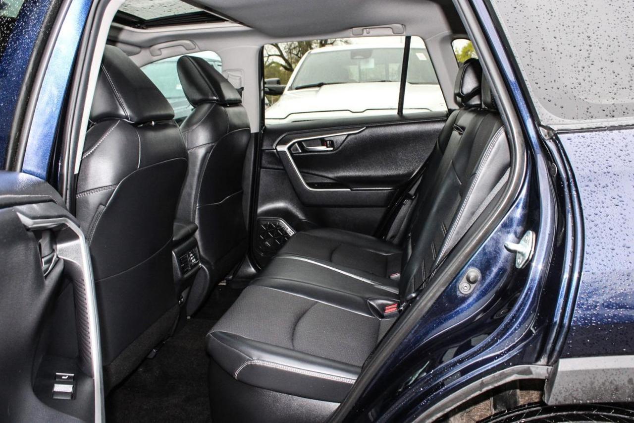 2019 Toyota RAV4 LTD  Gps Sunroof BkpCam HtdSeats DriveModes Photo