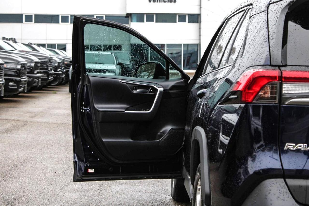 2019 Toyota RAV4 LTD  Gps Sunroof BkpCam HtdSeats DriveModes Photo