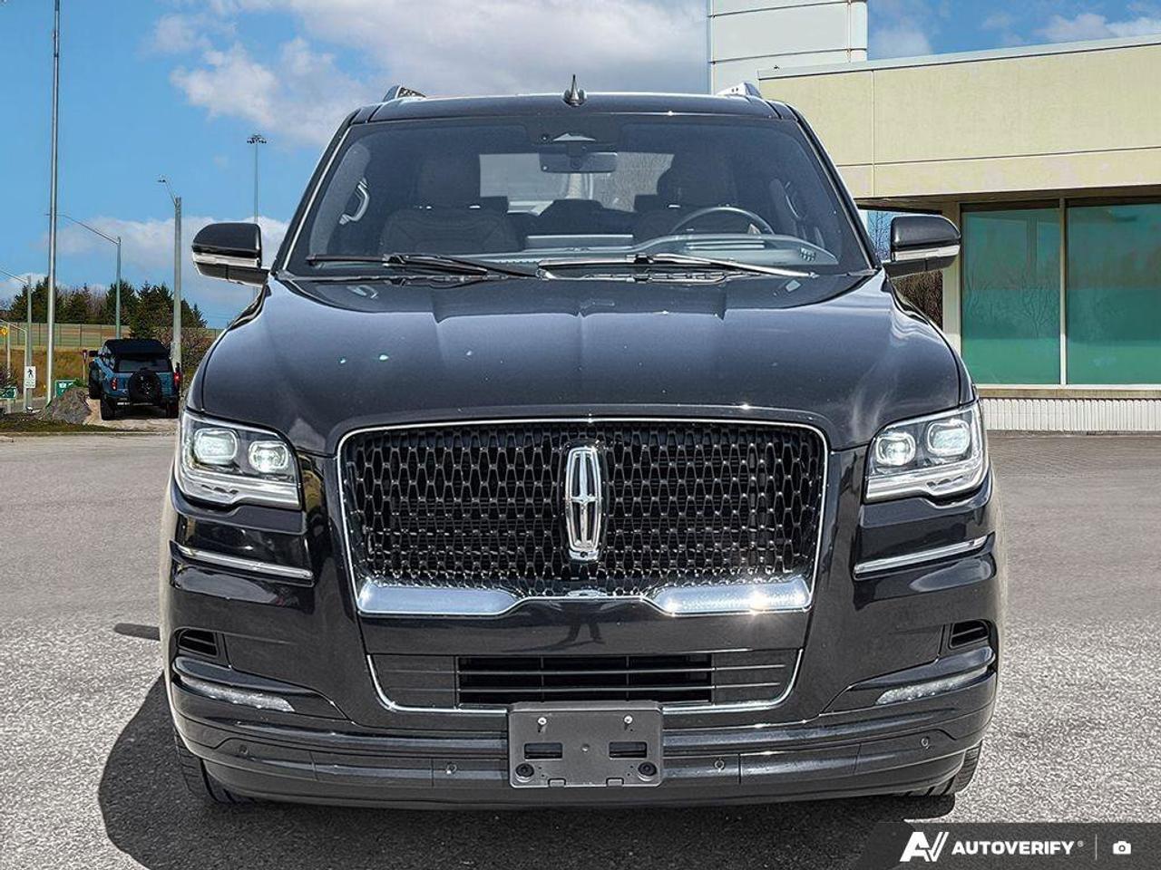 2023 Lincoln Navigator Reserve   201A   HTD STEER WHEEL   MOONROOF Photo