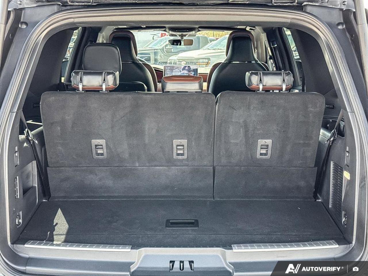 2023 Lincoln Navigator Reserve   201A   HTD STEER WHEEL   MOONROOF Photo