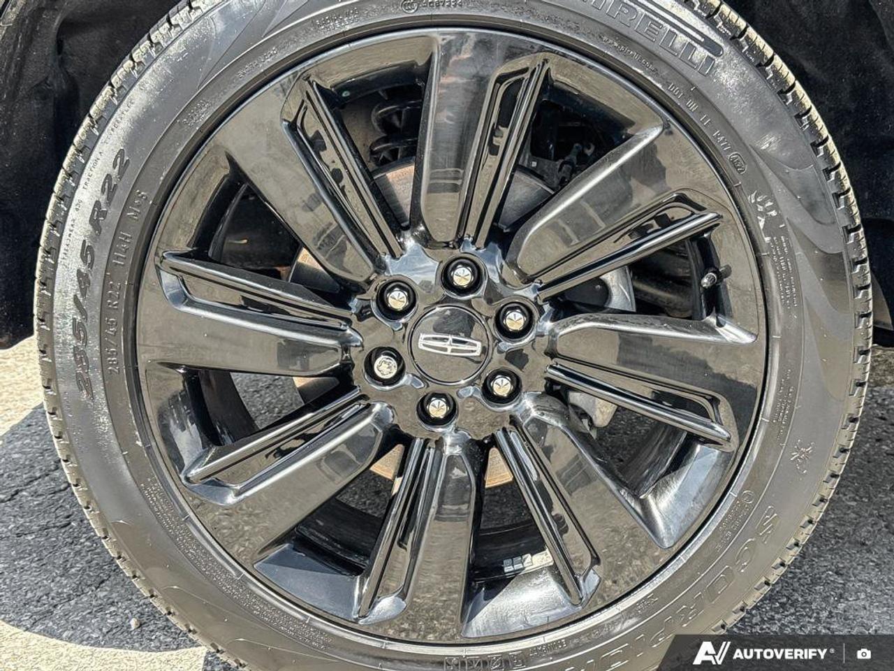 2023 Lincoln Navigator Reserve   201A   HTD STEER WHEEL   MOONROOF Photo