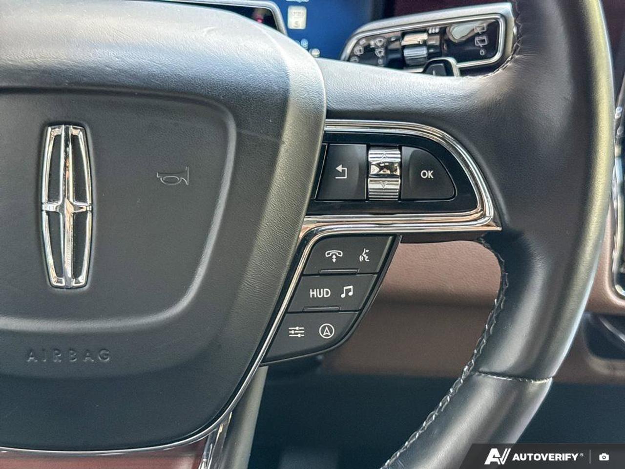 2023 Lincoln Navigator Reserve   201A   HTD STEER WHEEL   MOONROOF Photo
