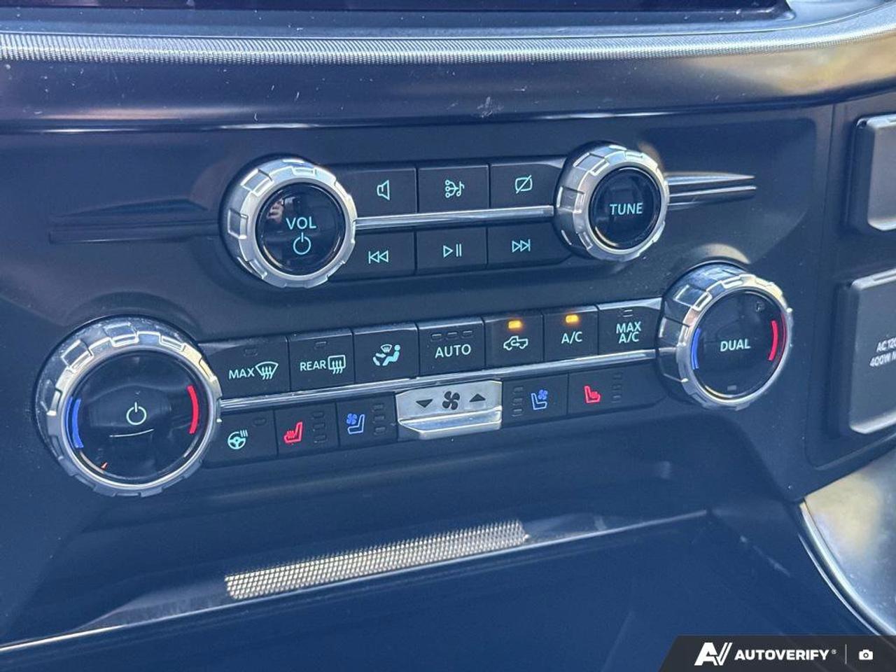 2024 Ford F-150 LARIAT   501A   LARIAT BLACK APP PKG Photo