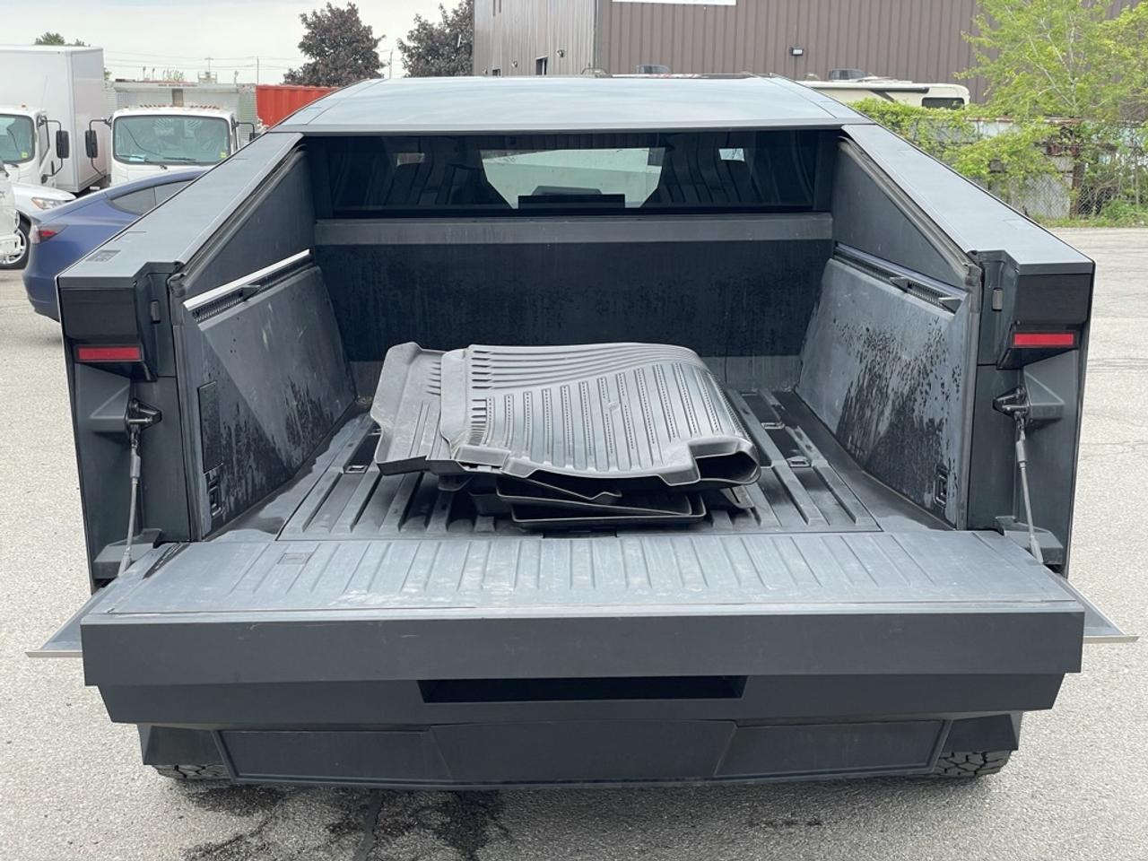 2024 Tesla Cybertruck AWD FOUNDATION SERIES   FSD & Premium Connectivity Photo