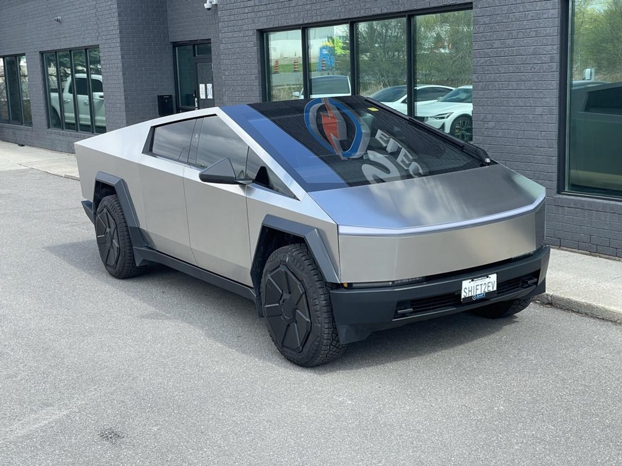 2024 Tesla Cybertruck AWD FOUNDATION SERIES   1 Owner   Clean! Photo