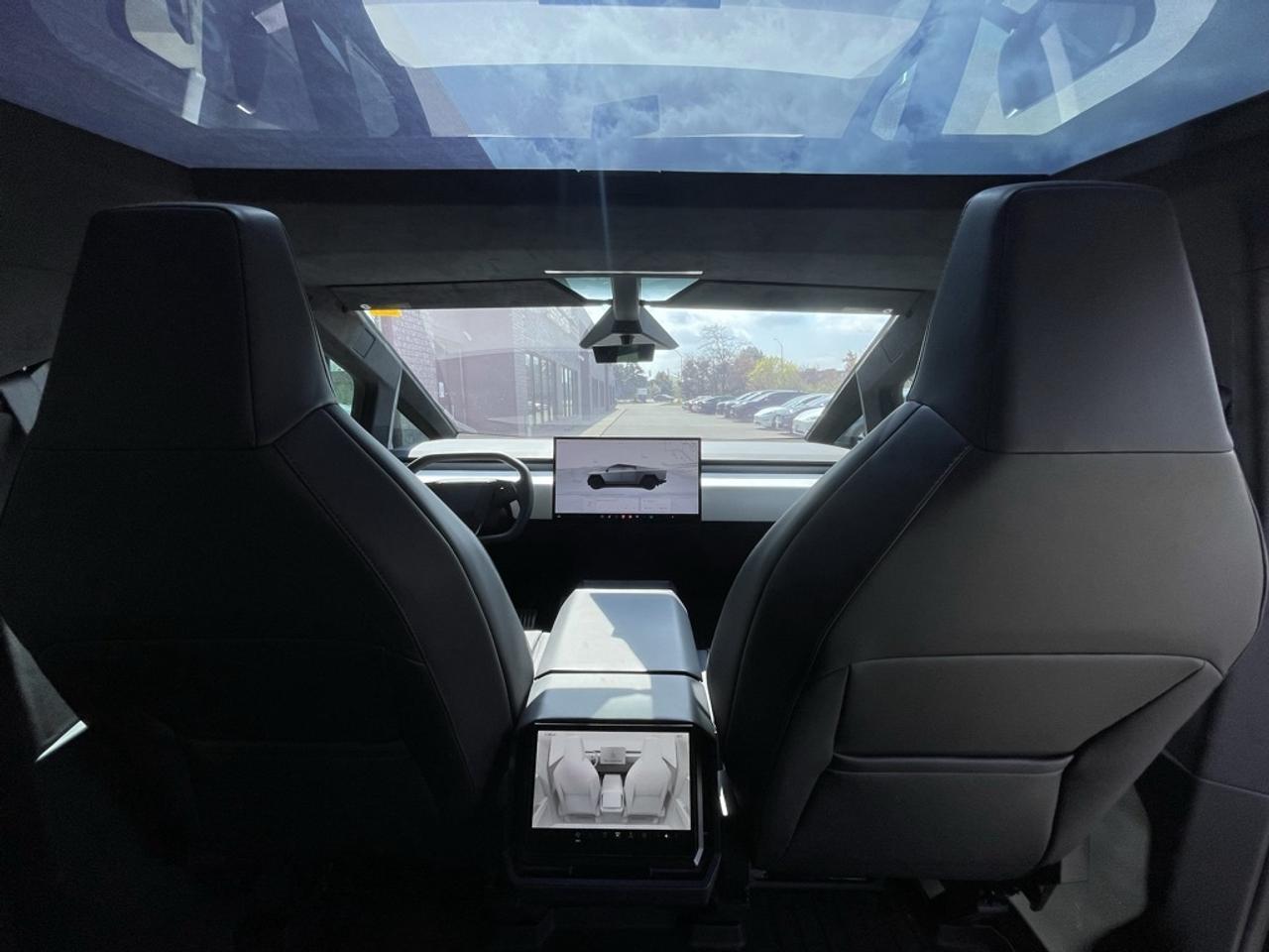 2024 Tesla Cybertruck AWD FOUNDATION SERIES   1 Owner   Clean! Photo