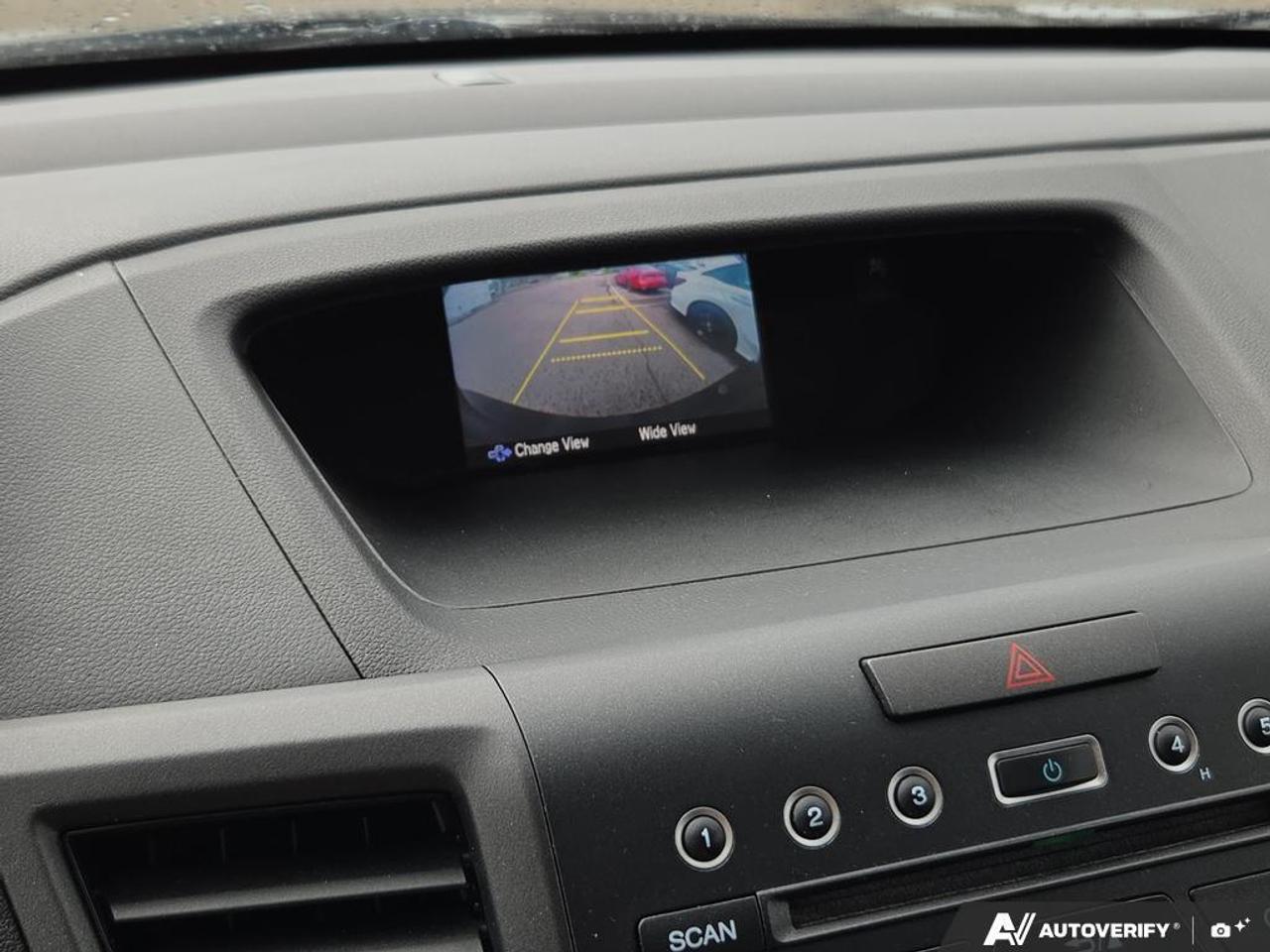 2014 Honda CR-V LX   NO CLAIMS   HTD SEATS   BLUETOOTH Photo