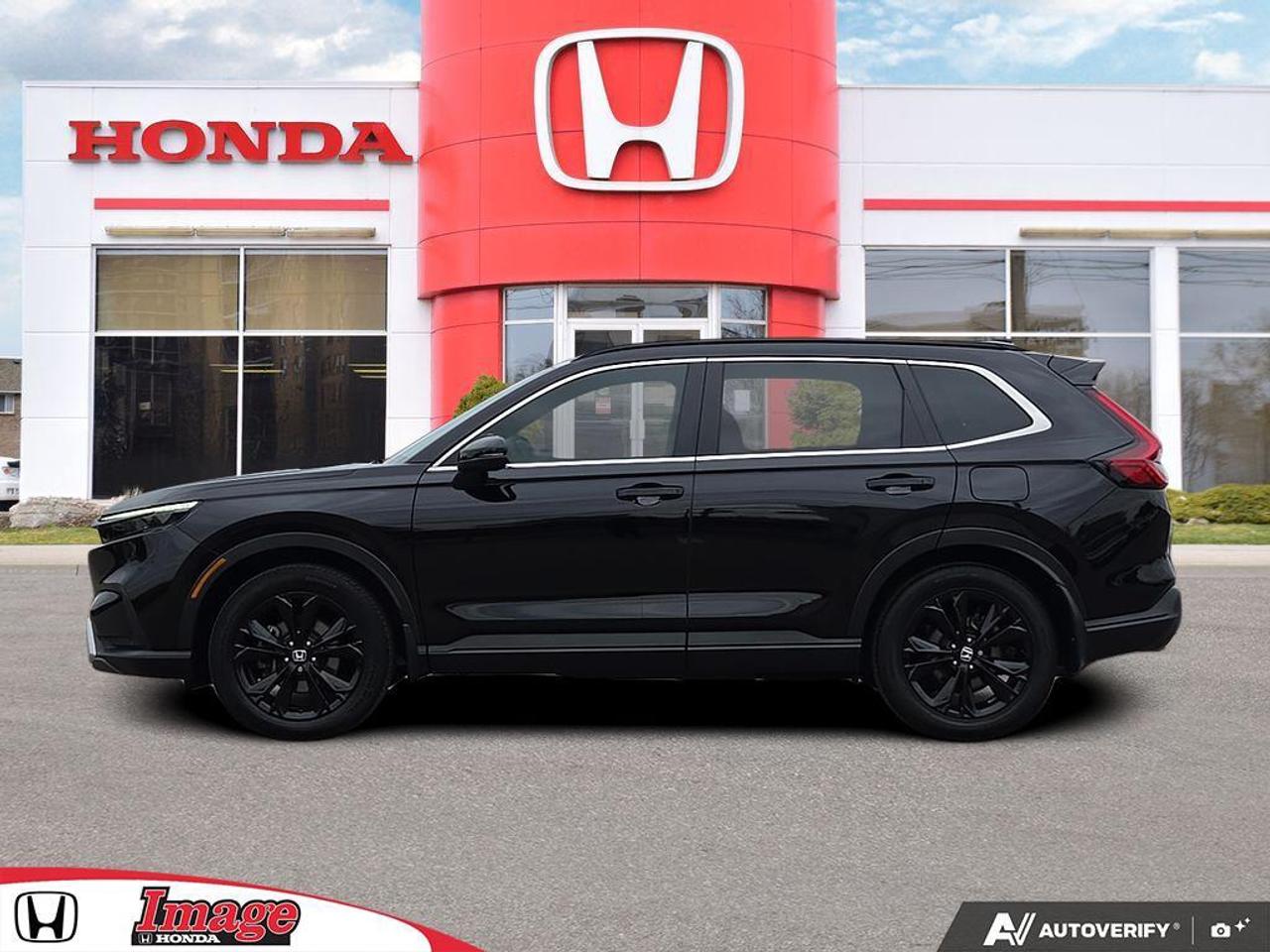 2023 Honda CR-V Hybrid Touring AWD   LEATHER   SUNROOF   NO CLAIMS Photo
