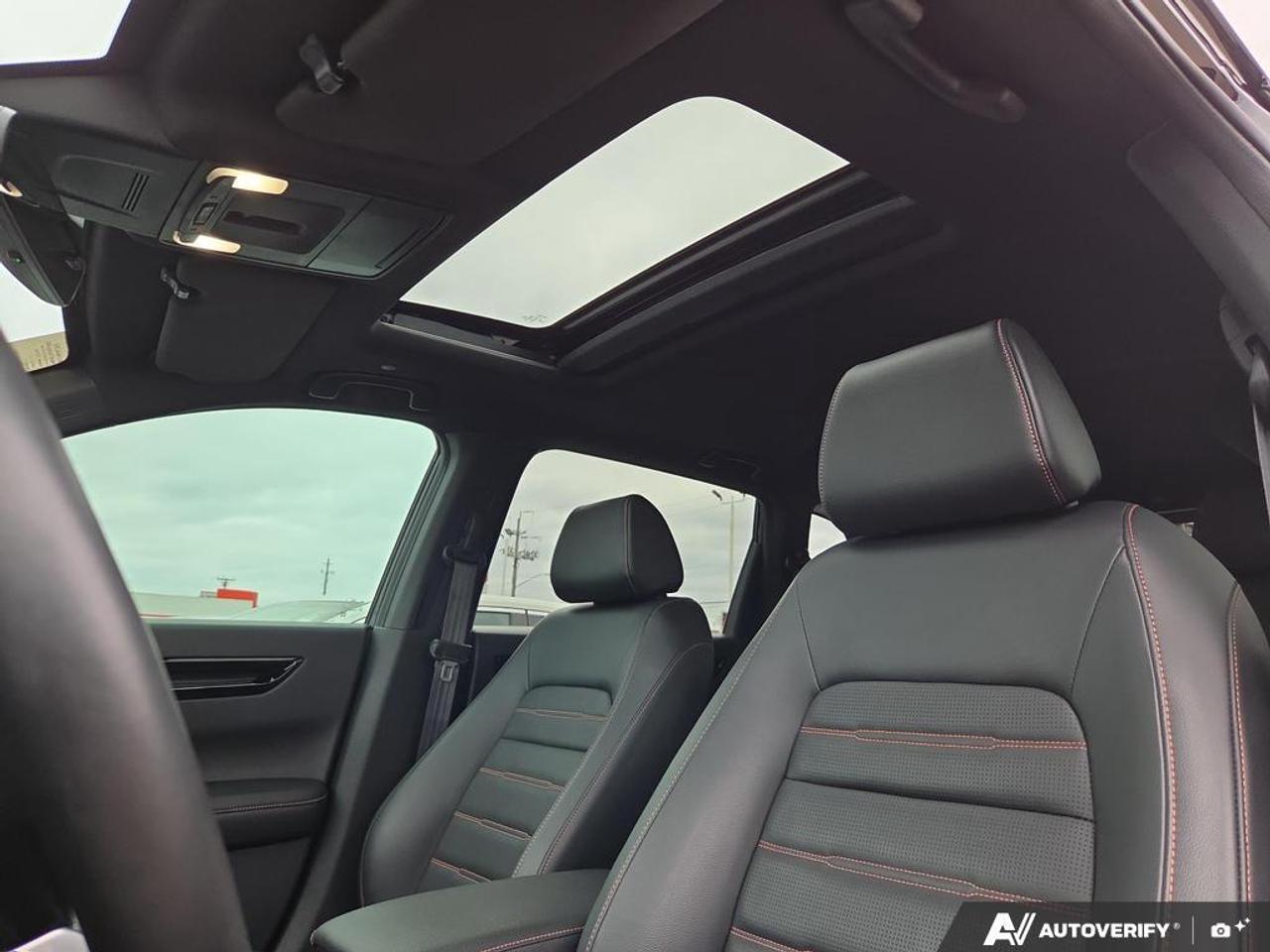 2023 Honda CR-V Hybrid Touring AWD   LEATHER   SUNROOF   NO CLAIMS Photo
