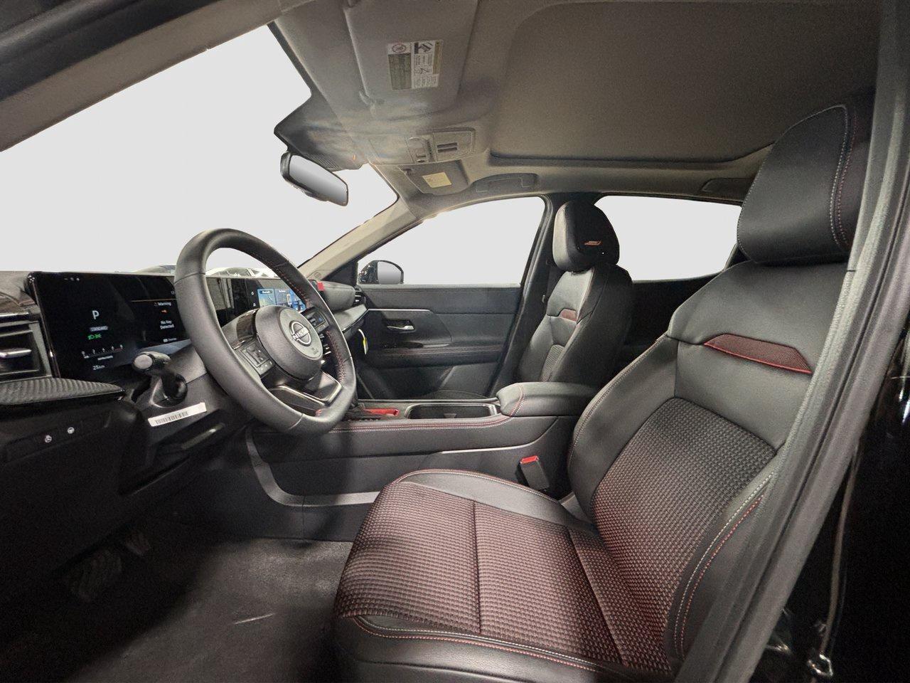 2026 Nissan Kicks SR Premium AWD Photo