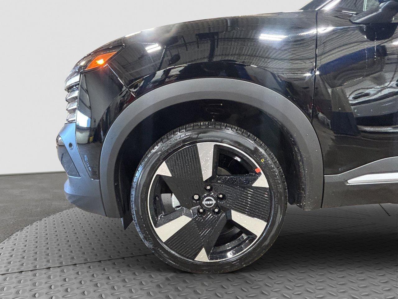 2026 Nissan Kicks SR Premium AWD Photo