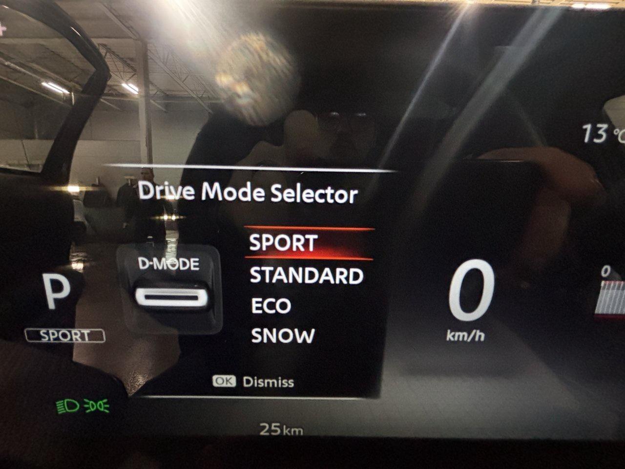 2026 Nissan Kicks SR Premium AWD Photo