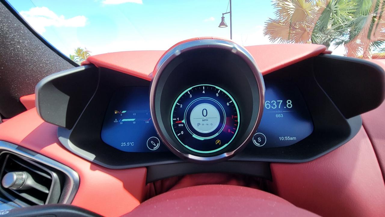 2022 Aston Martin Vantage  Photo