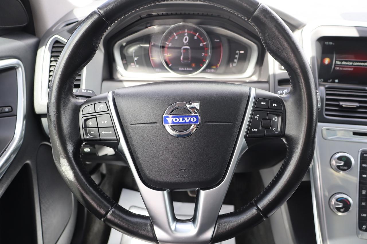 2017 Volvo XC60 T6 Drive-E Premier AWD No Accident Adaptive Cruise Photo