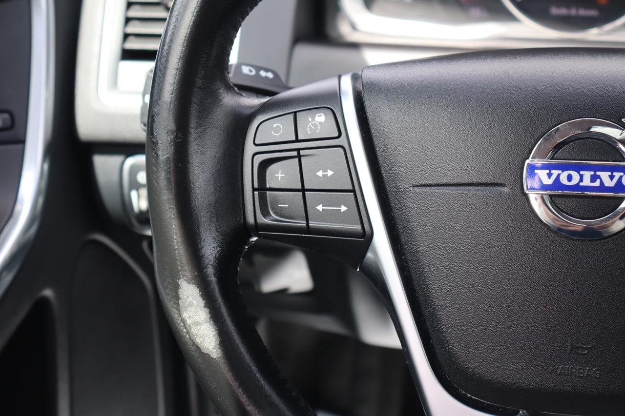 2017 Volvo XC60 T6 Drive-E Premier AWD No Accident Adaptive Cruise Photo