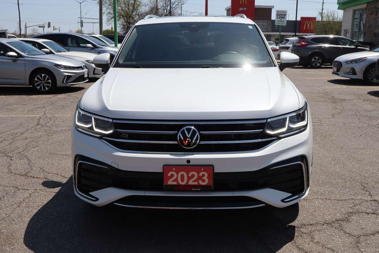 2023 Volkswagen Tiguan HIGHLINE R-LINE   No Accident   Clean Carfax   360 Camera Photo5