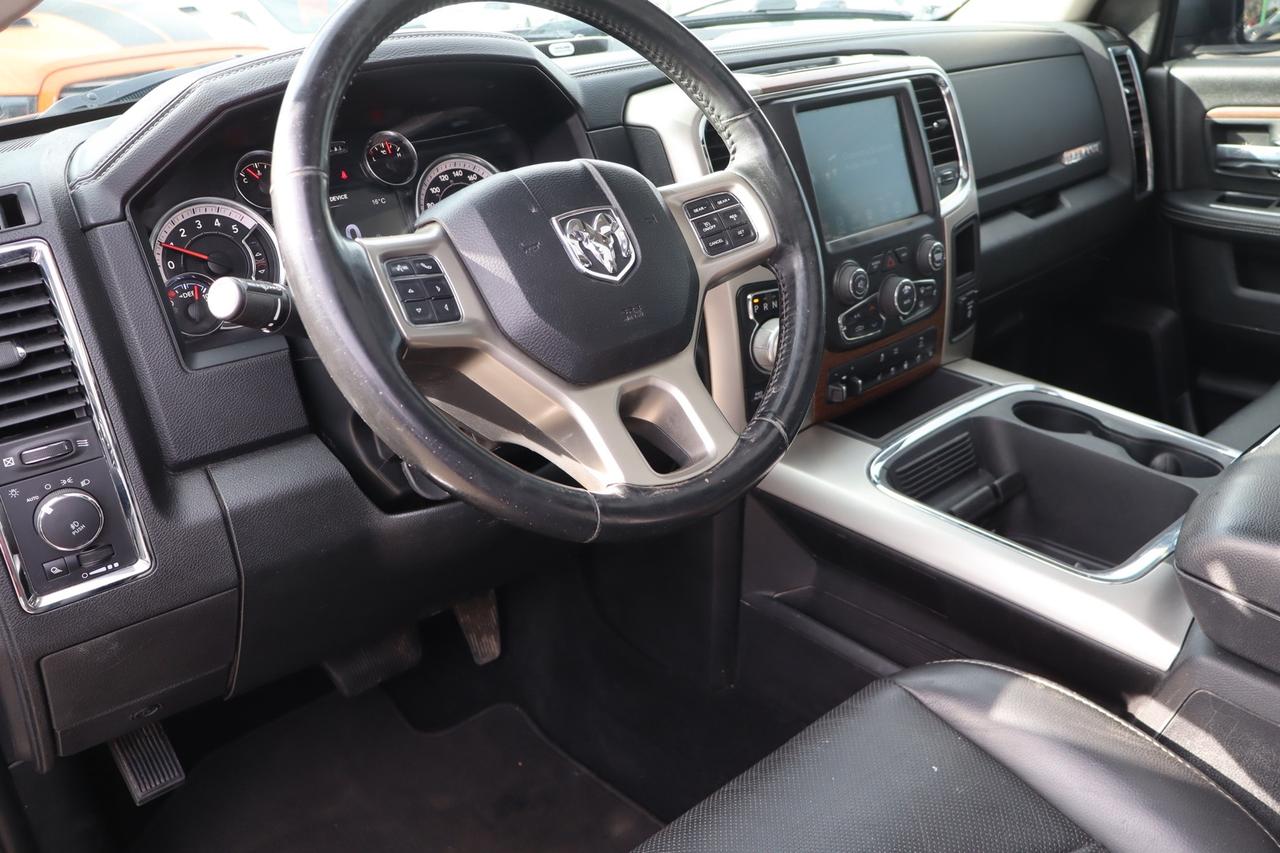 2017 RAM 1500 Laramie Crew Cab 4WD Ecodiesel One Owner Photo