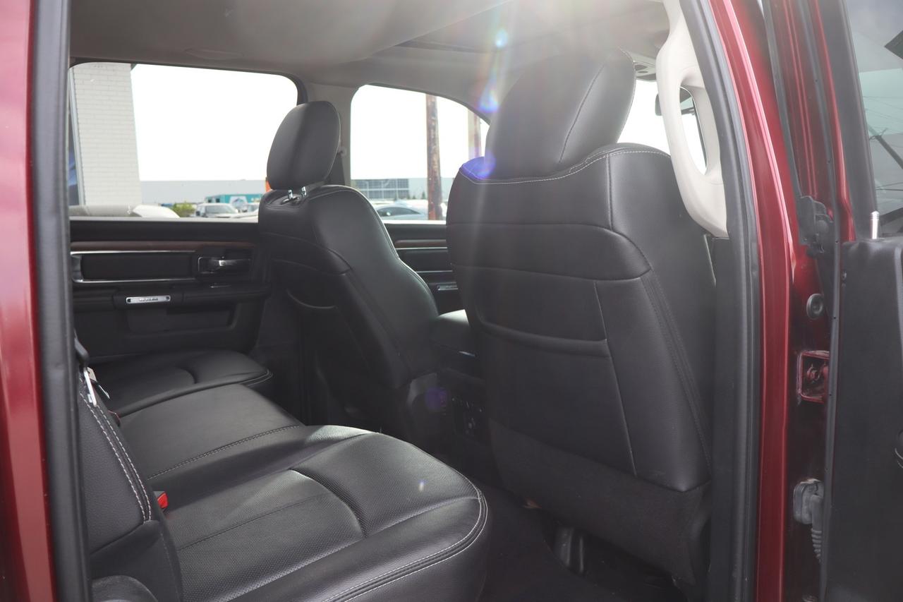 2017 RAM 1500 Laramie Crew Cab 4WD Ecodiesel One Owner Photo