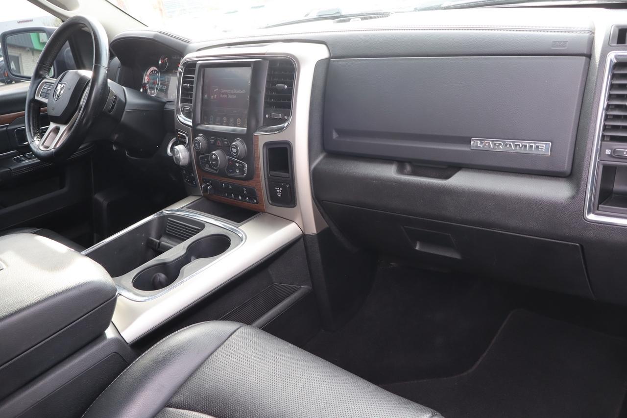 2017 RAM 1500 Laramie Crew Cab 4WD Ecodiesel One Owner Photo