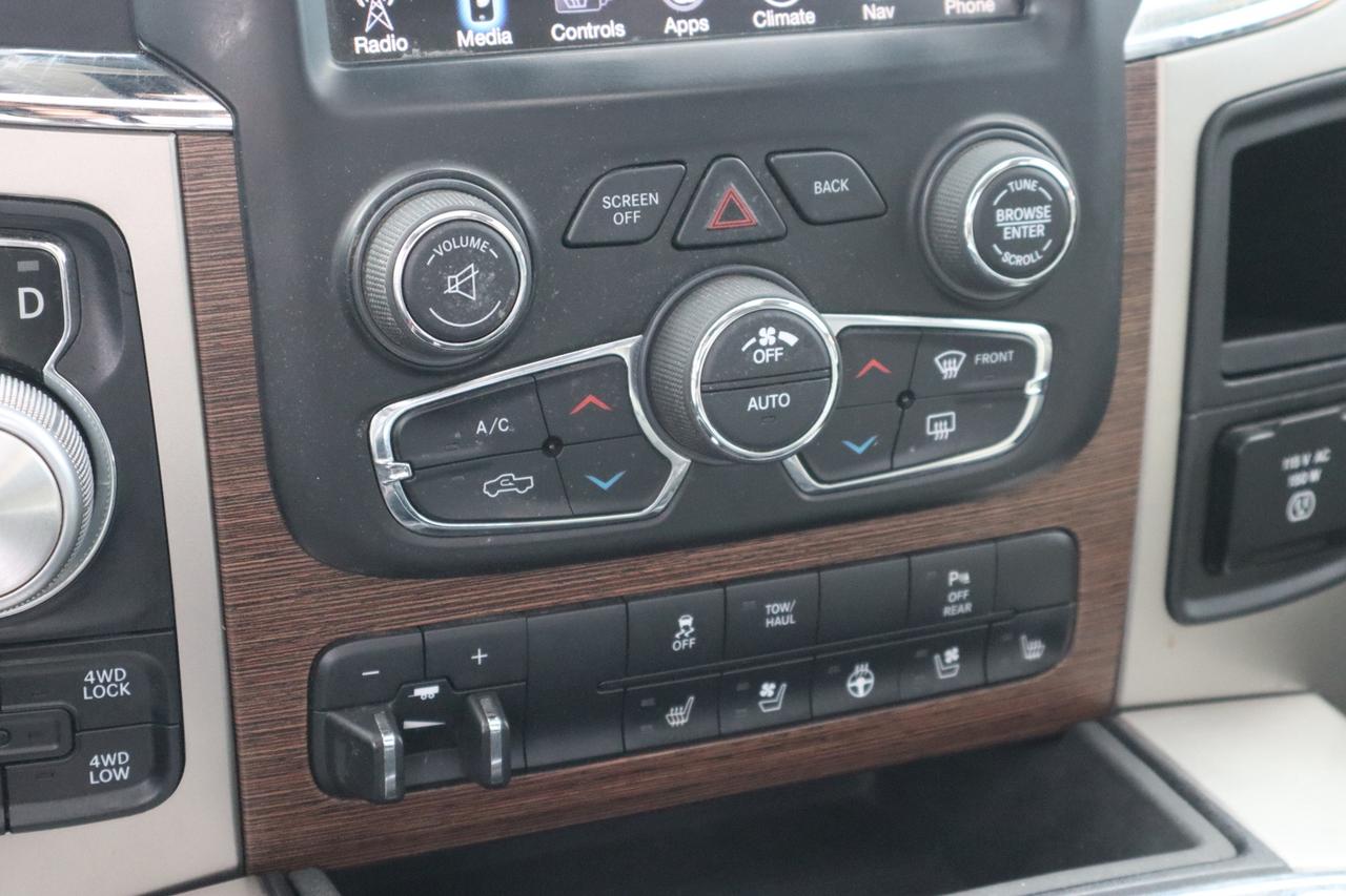 2017 RAM 1500 Laramie Crew Cab 4WD Ecodiesel One Owner Photo
