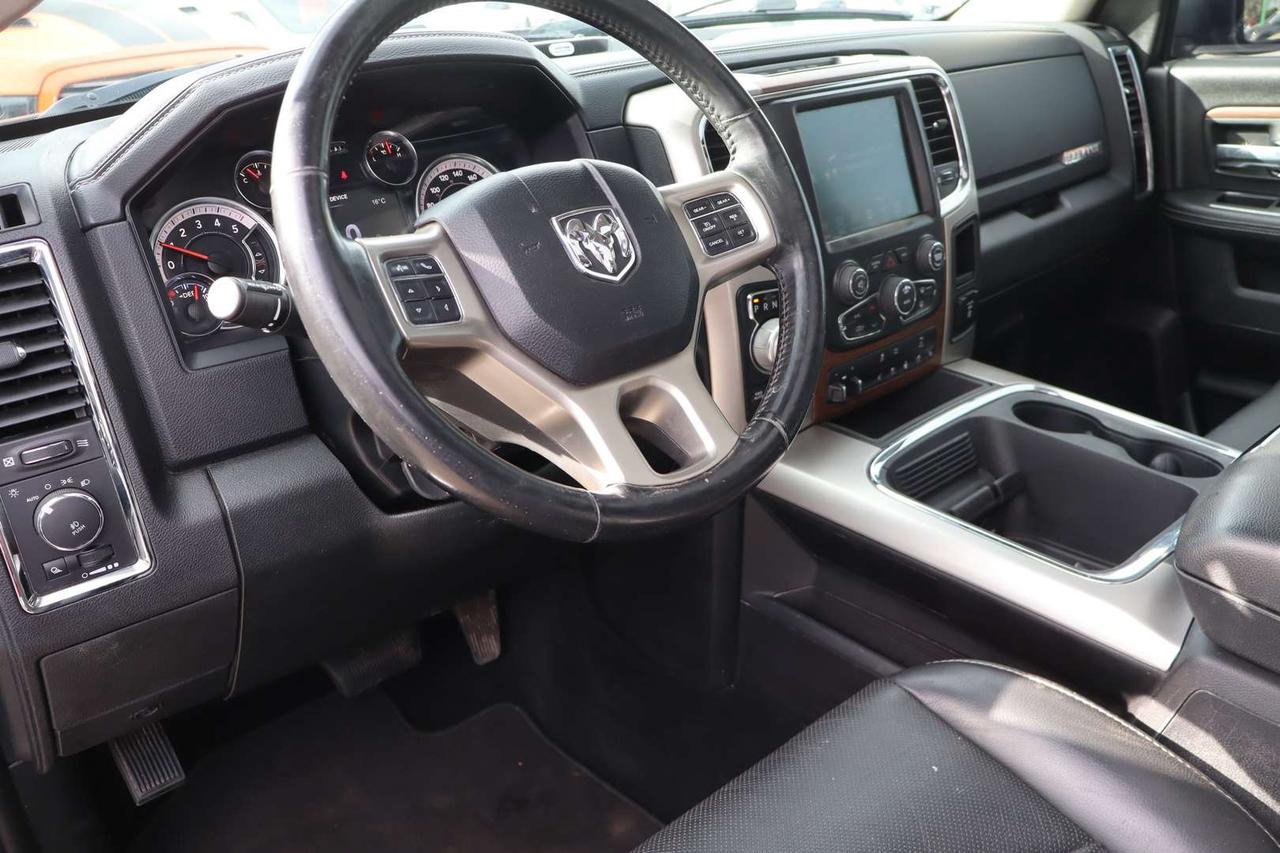 2017 RAM 1500 Laramie Crew Cab 4WD Ecodiesel One Owner Photo