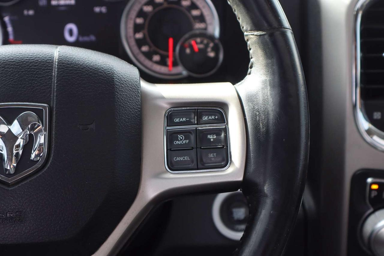 2017 RAM 1500 Laramie Crew Cab 4WD Ecodiesel One Owner Photo