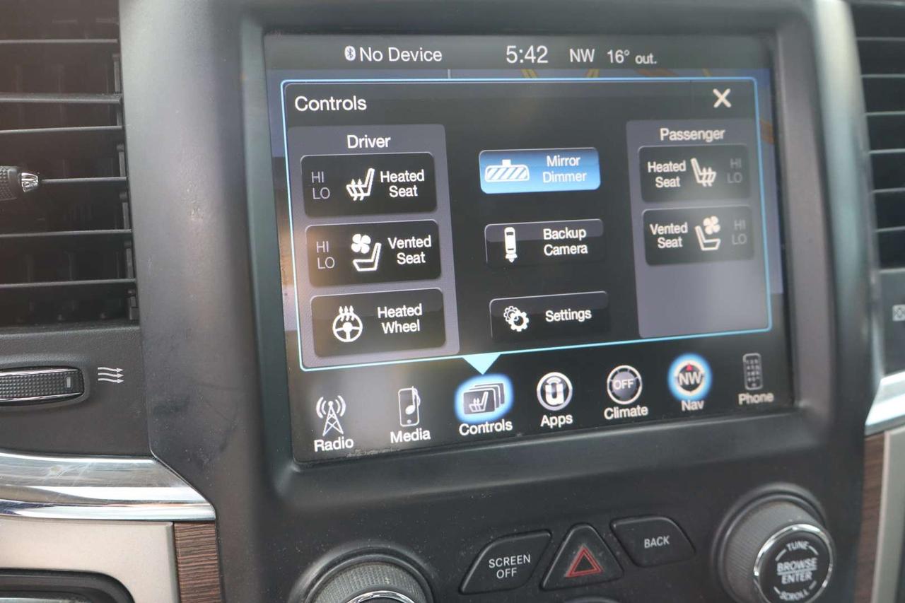 2017 RAM 1500 Laramie Crew Cab 4WD Ecodiesel One Owner Photo
