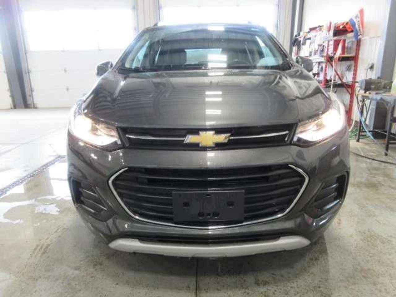 2020 Chevrolet Trax LT AWD, A/C, BT, ALLOYS, APPLE/ANDROID, 100K! Photo