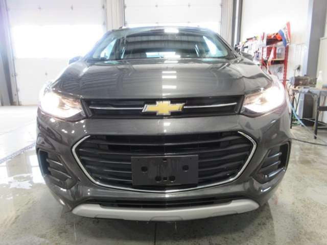 2020 Chevrolet Trax LT AWD, A/C, BT, ALLOYS, APPLE/ANDROID, 100K! Photo