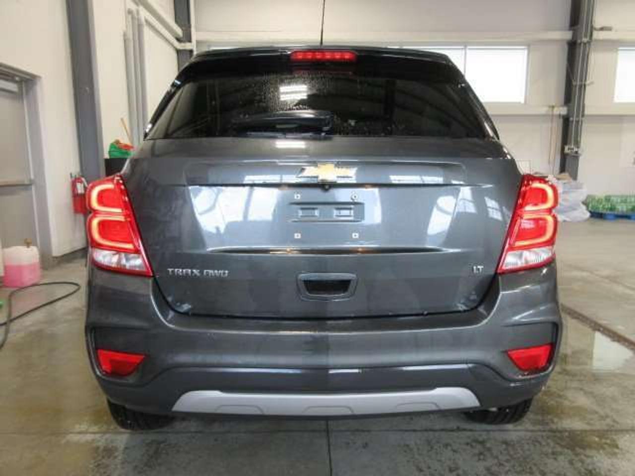 2020 Chevrolet Trax LT AWD, A/C, BT, ALLOYS, APPLE/ANDROID, 100K! Photo
